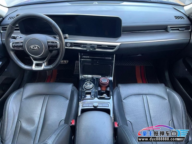 21年起亚K5轿车抵押车出售