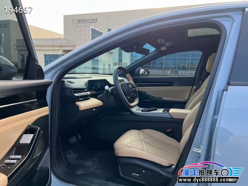 24年吉利银河L6轿车抵押车出售