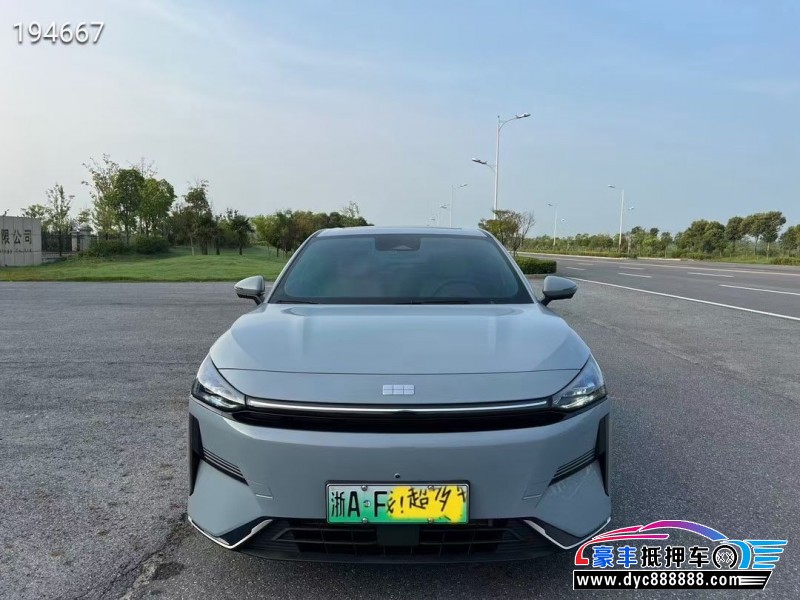 24年吉利银河L6轿车抵押车出售