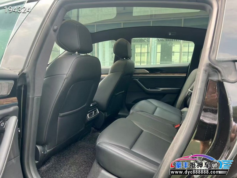 23年哪吒S轿车抵押车出售