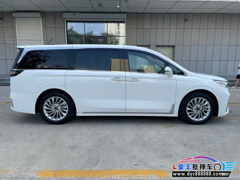 25年岚图梦想家轿车抵押车出售