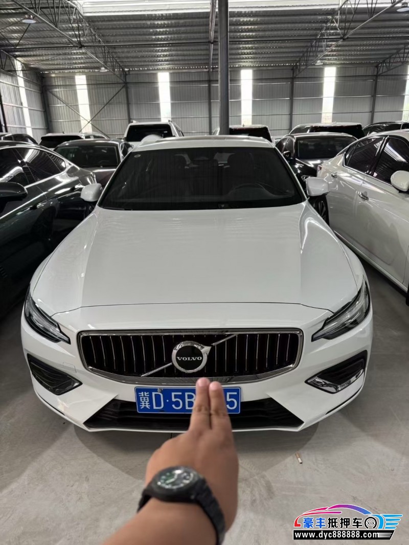 24年沃尔沃S60轿车抵押车出售