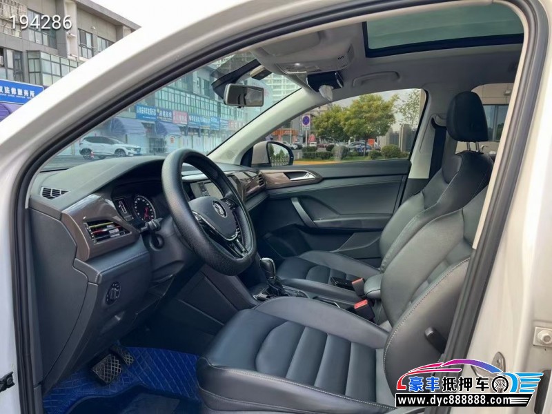 20年大众途岳轿车抵押车出售