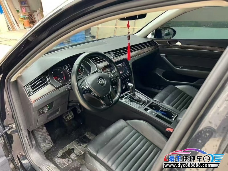 19年大众迈腾轿车抵押车出售