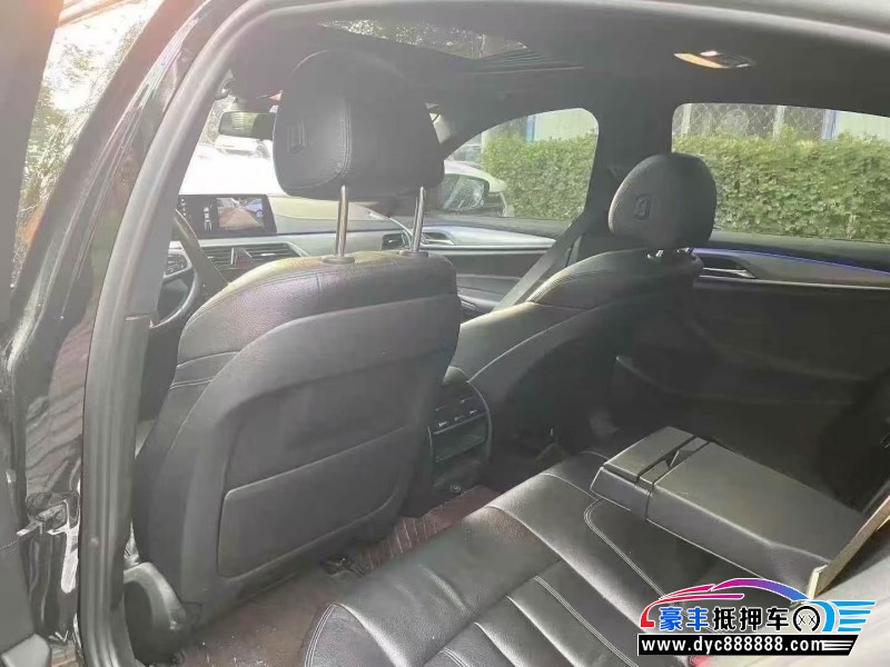 18年宝马5系轿车抵押车出售