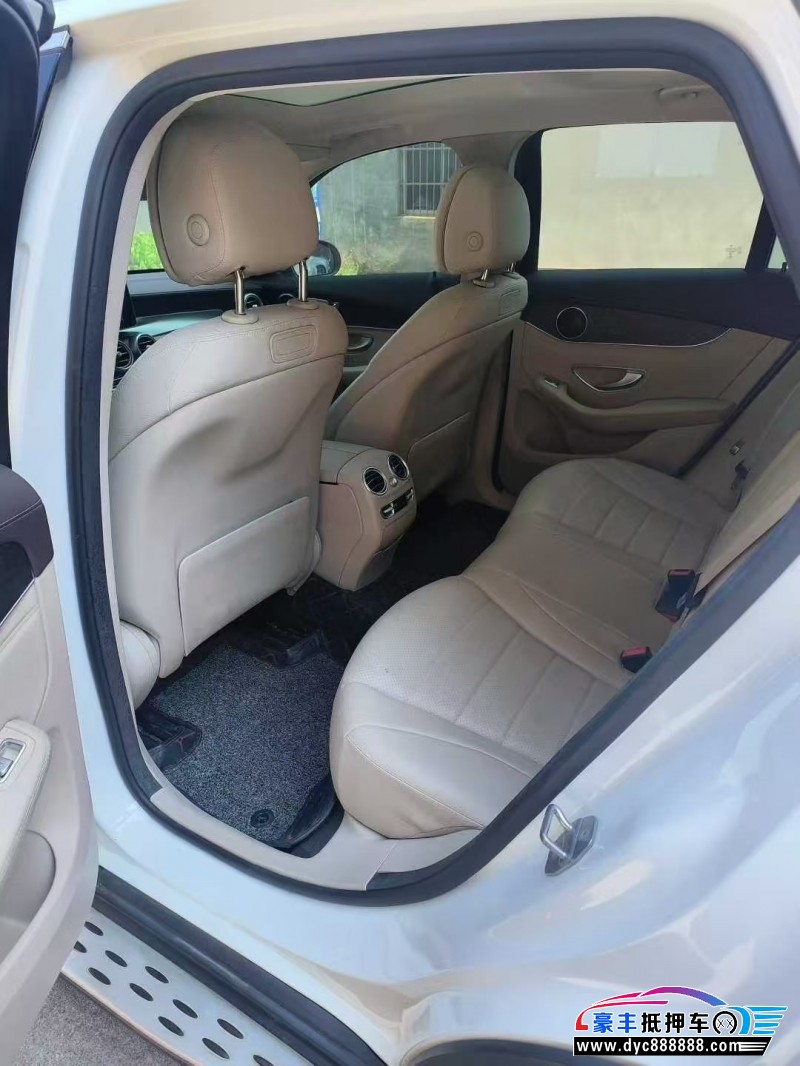 18年奔驰GLC轿车抵押车出售