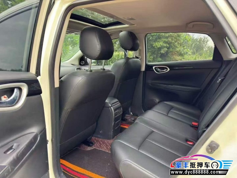 22年日产轩逸轿车抵押车出售