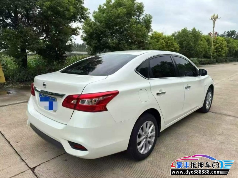 22年日产轩逸轿车抵押车出售