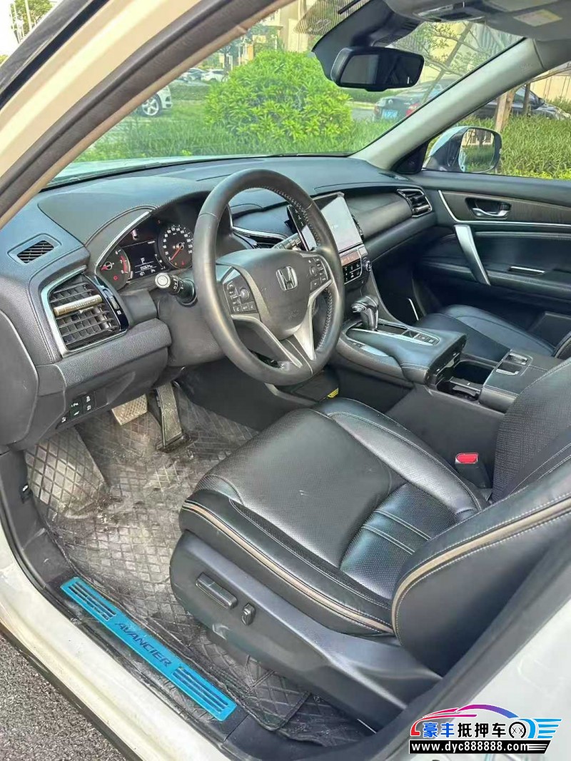 20年本田冠道轿车抵押车出售