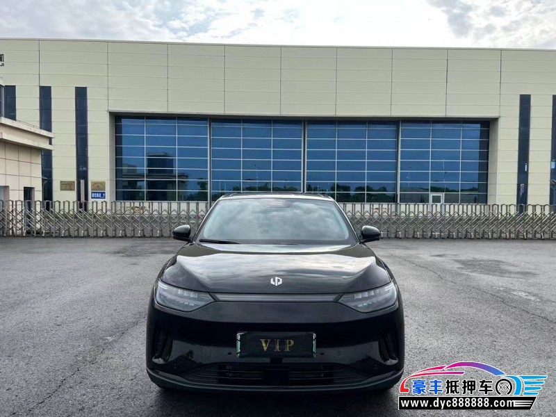 25年零跑C11轿车抵押车出售