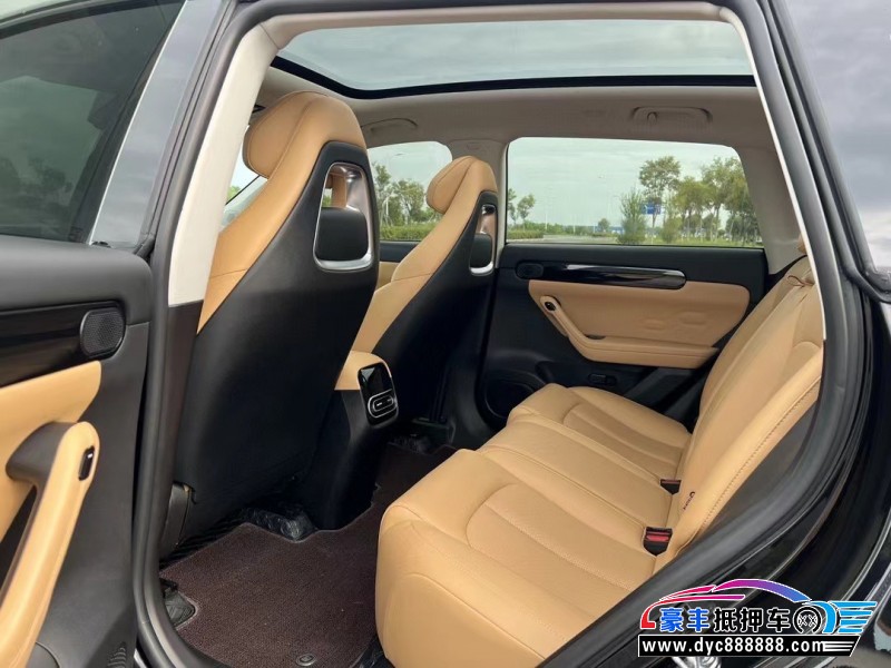 25年零跑C11轿车抵押车出售