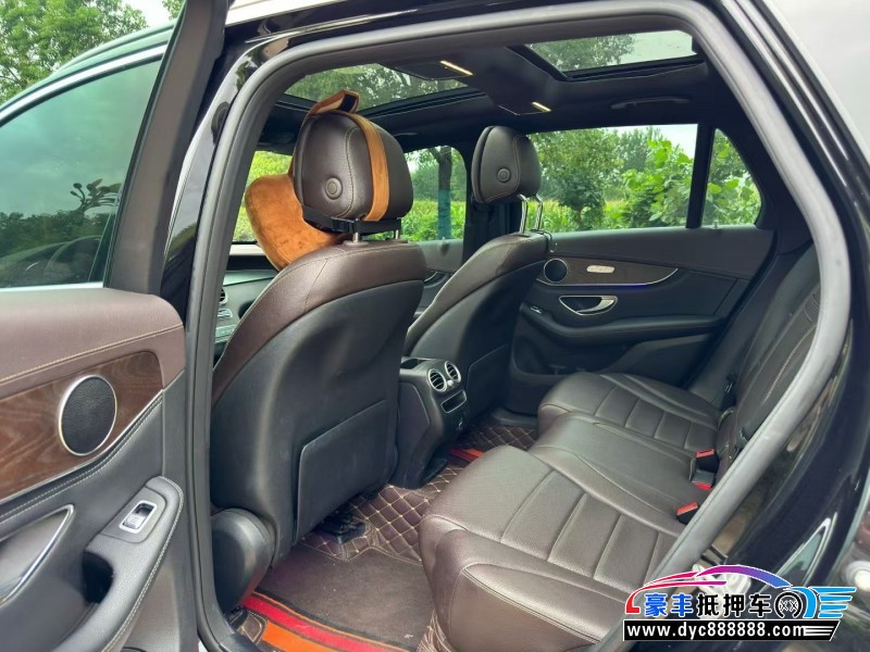 20年奔驰GLC轿车抵押车出售