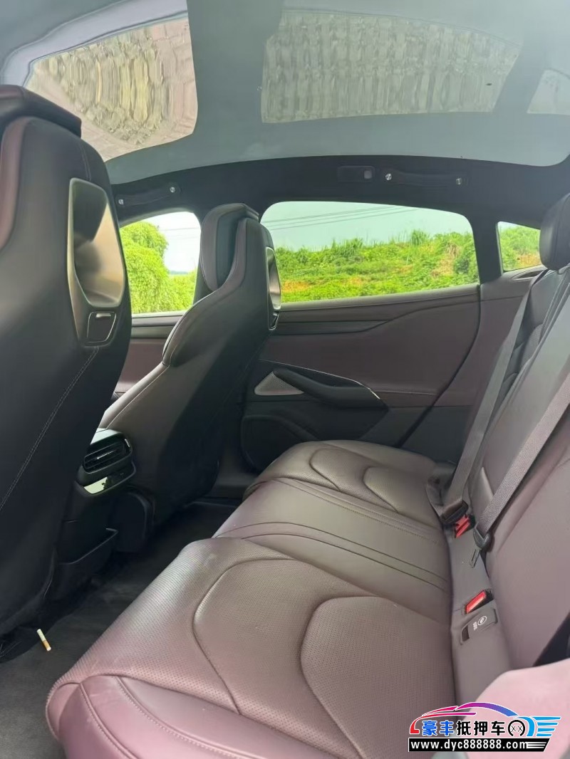 24年小米SU7轿车抵押车出售