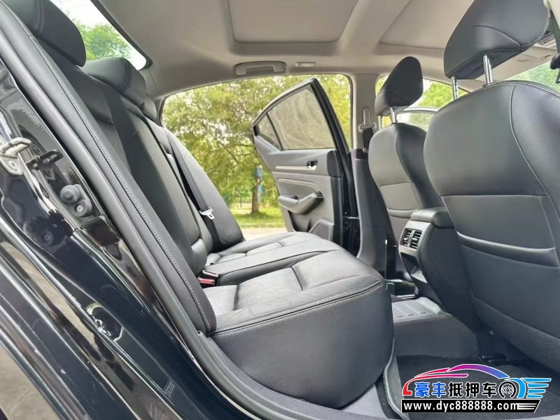 21年日产天籁轿车抵押车出售