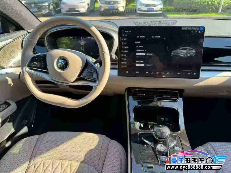 25年比亚迪汉轿车抵押车出售