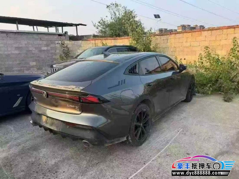 23年长安长安UNI轿车抵押车出售