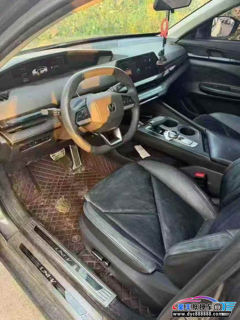 23年长安长安UNI轿车抵押车出售