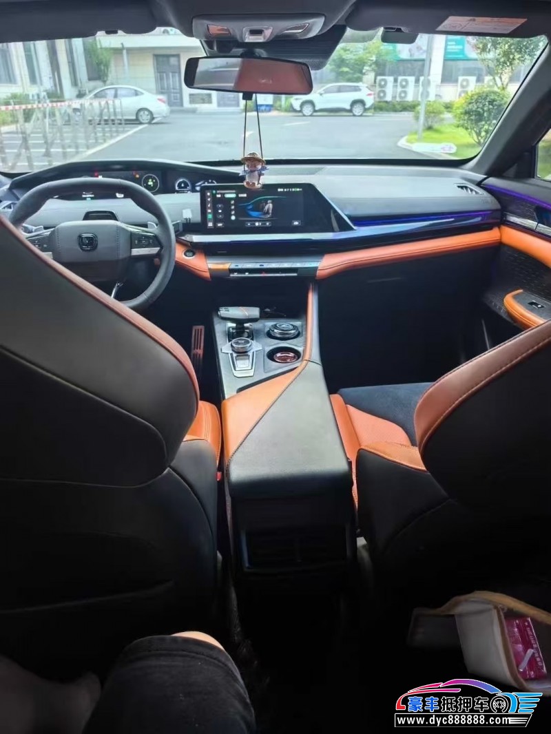 23年长安长安UNI轿车抵押车出售