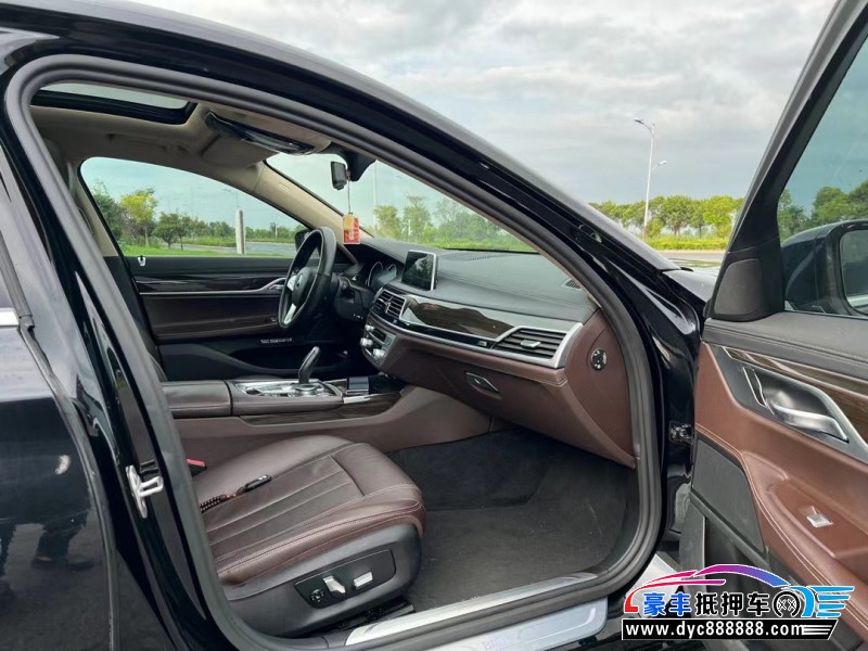 17年宝马7系轿车抵押车出售