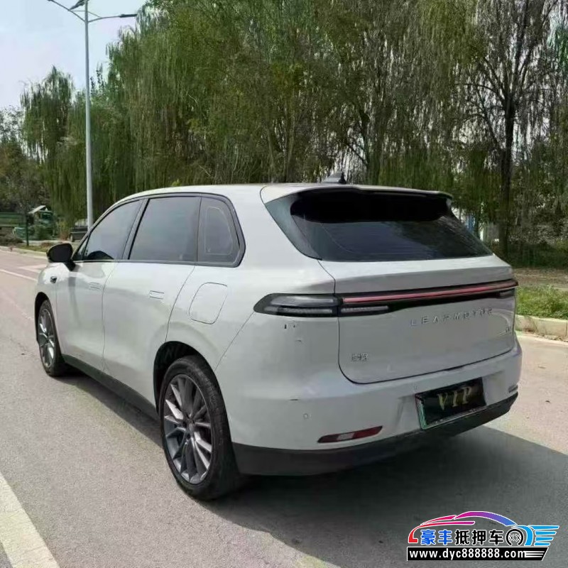 24年零跑C10轿车抵押车出售