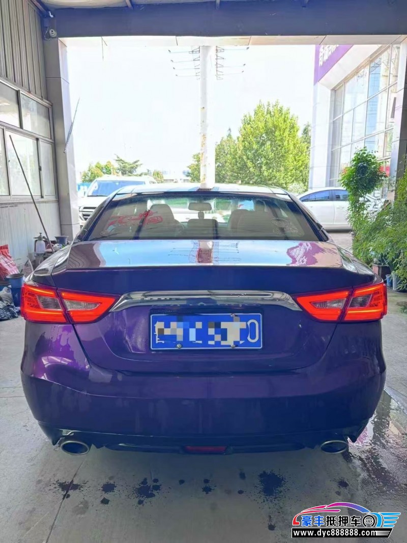 16年日产西玛轿车抵押车出售