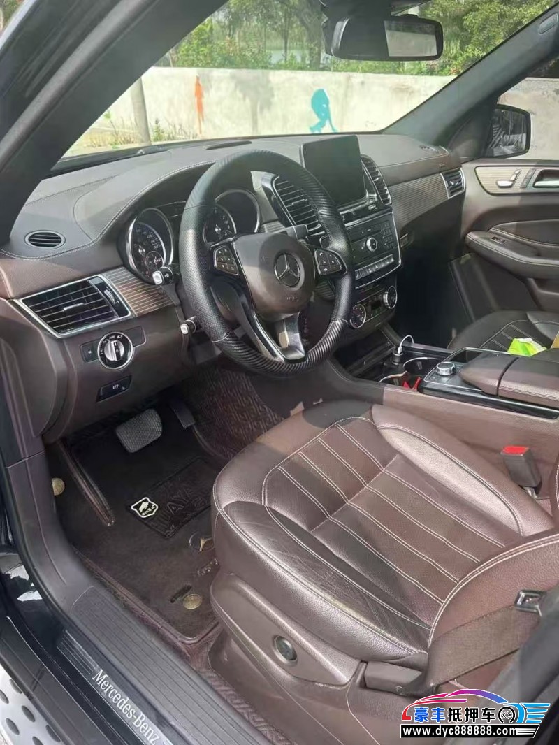 19年奔驰GLE轿车抵押车出售