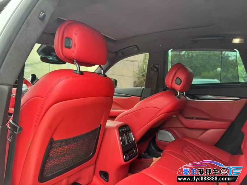 19年玛莎拉蒂莱万特轿车抵押车出售