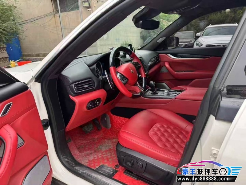 19年玛莎拉蒂莱万特轿车抵押车出售