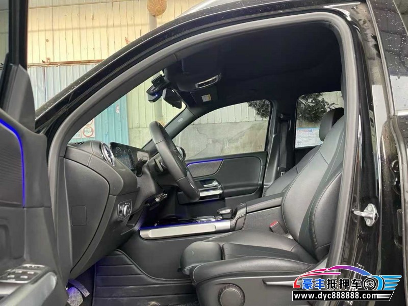 22年奔驰GLB轿车抵押车出售