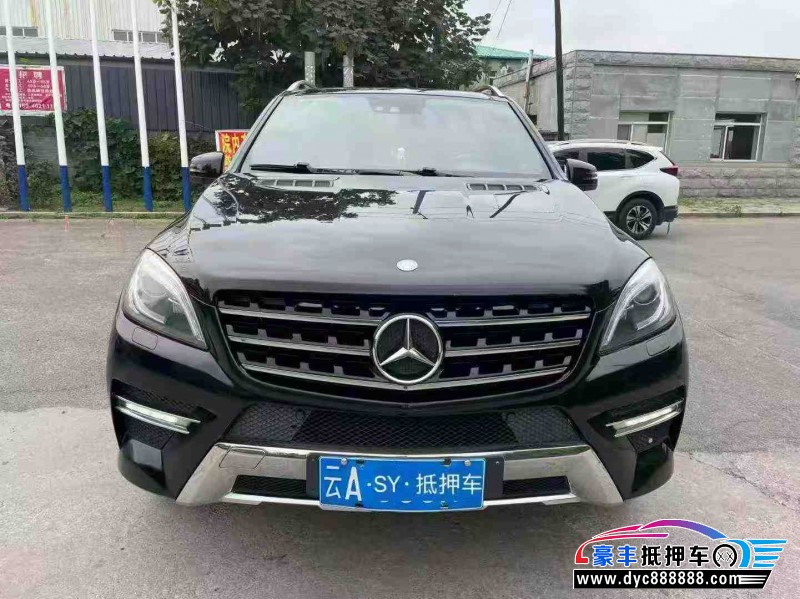 13年奔驰ML轿车抵押车出售