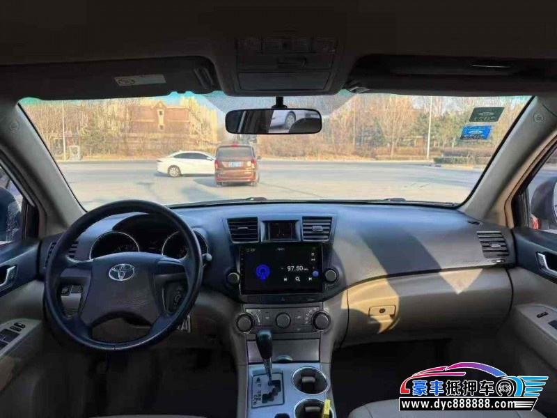 17年丰田汉兰达轿车抵押车出售