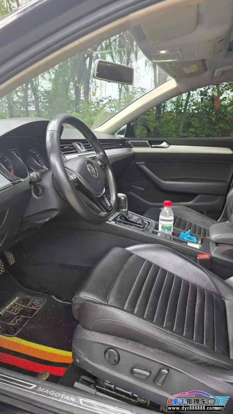 18年大众迈腾轿车抵押车出售