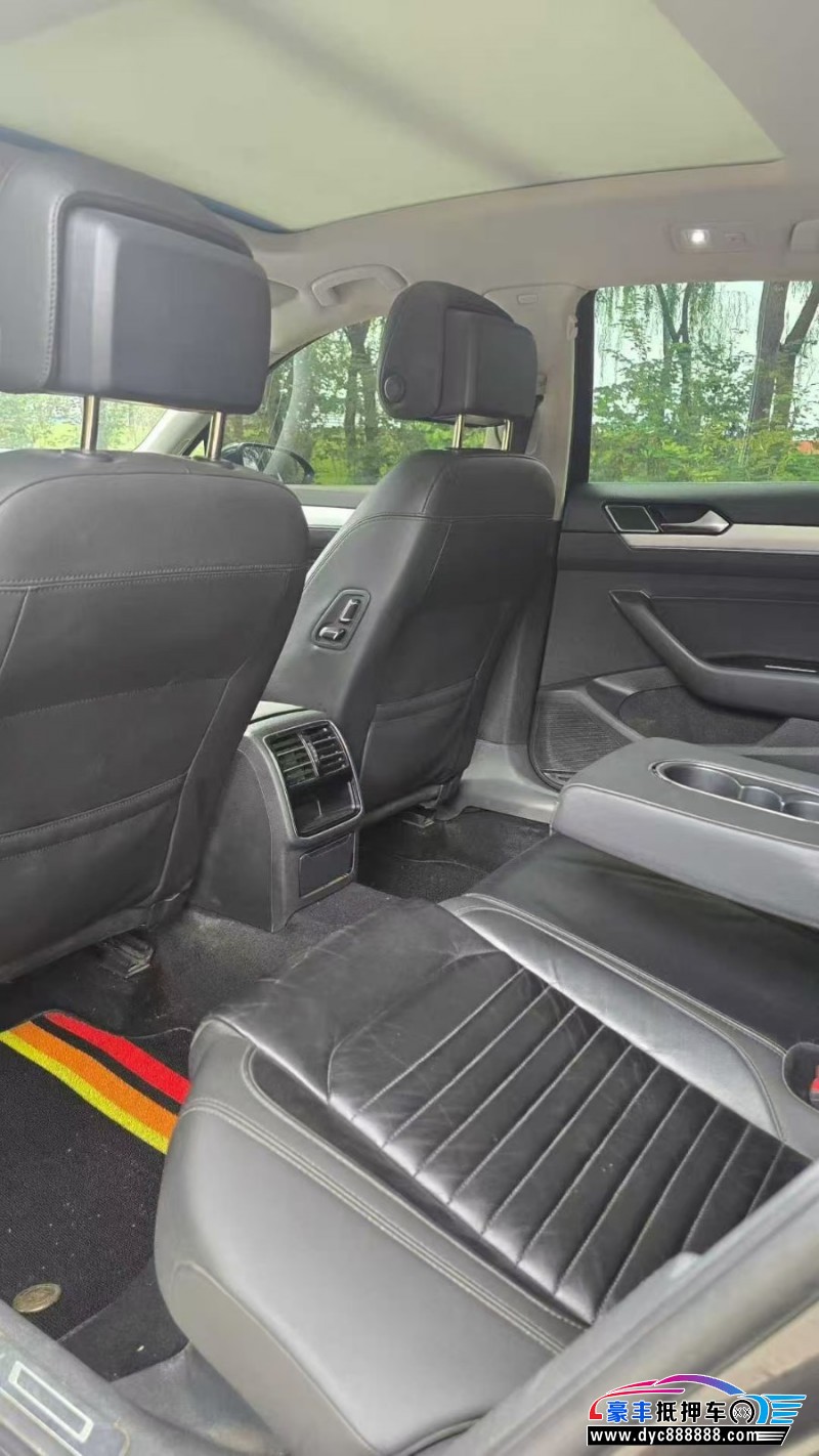 18年大众迈腾轿车抵押车出售