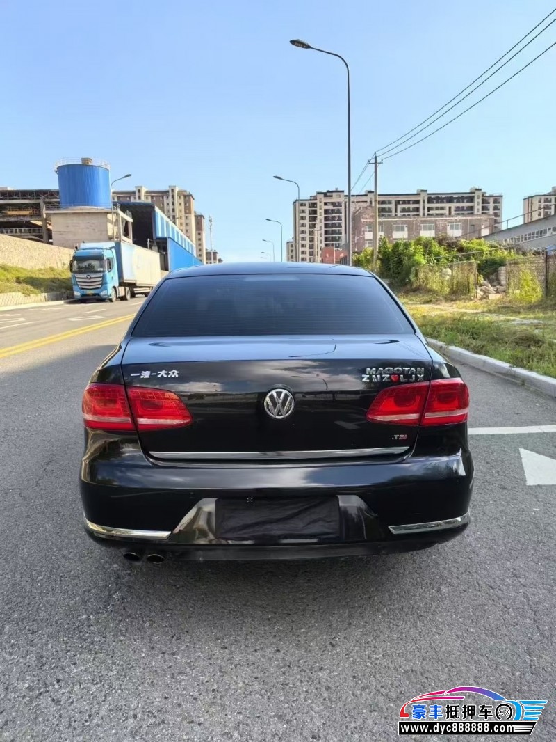 16年大众迈腾轿车抵押车出售