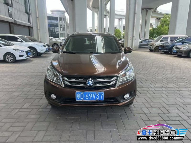 17年启辰T70轿车抵押车出售