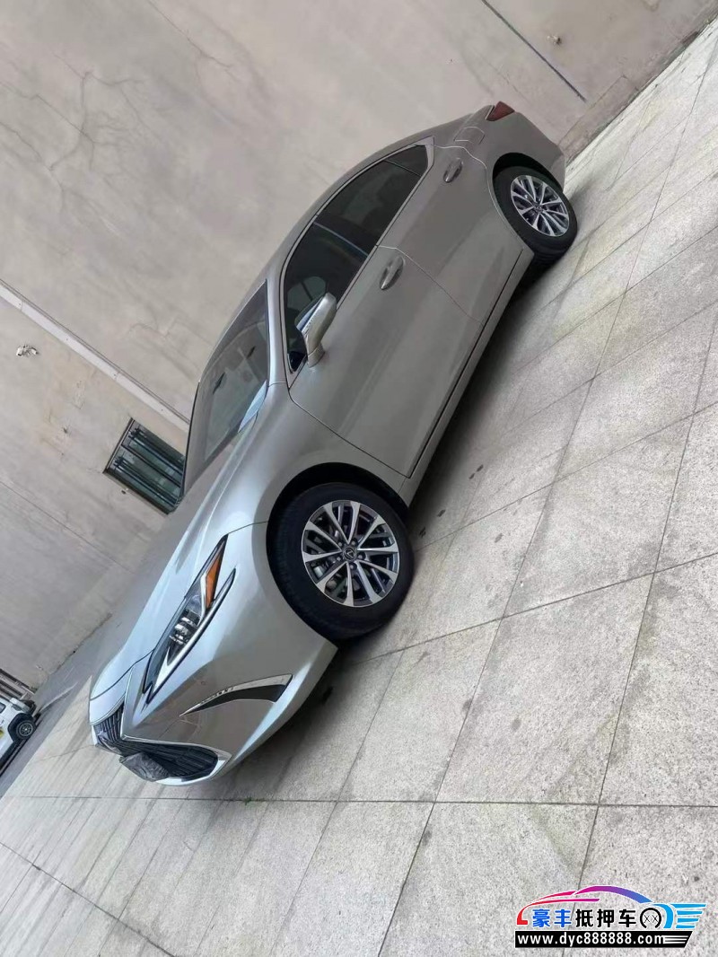 23年雷克萨斯ES轿车抵押车出售