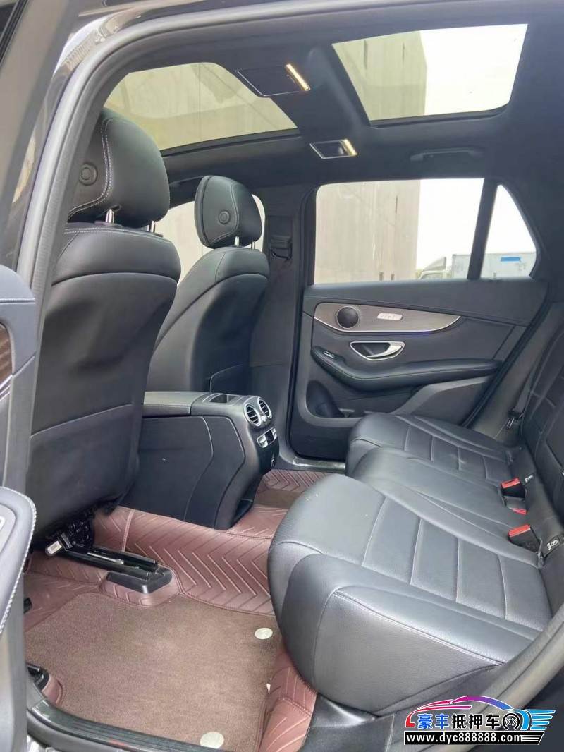 20年奔驰GLC轿车抵押车出售