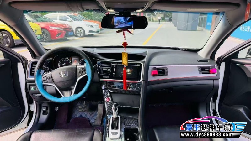 15年本田思铂睿轿车抵押车出售