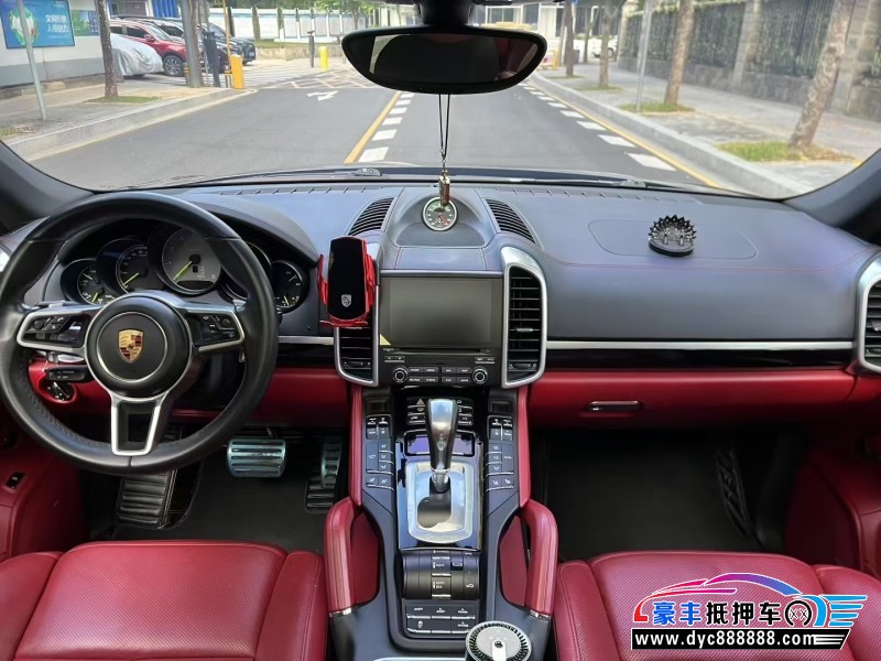17年保时捷卡宴轿车抵押车出售