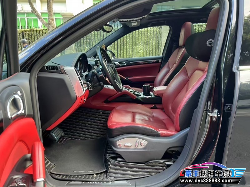 17年保时捷卡宴轿车抵押车出售