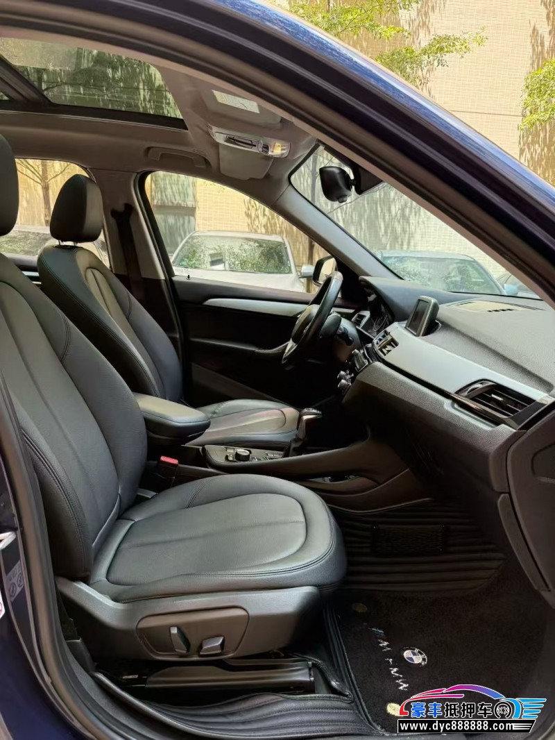 17年宝马X1轿车抵押车出售