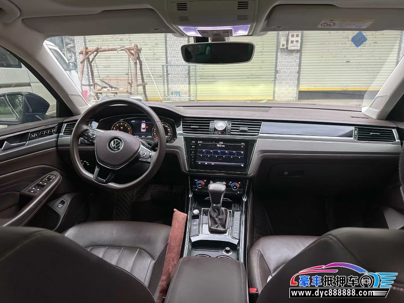 21年大众辉昂轿车抵押车出售