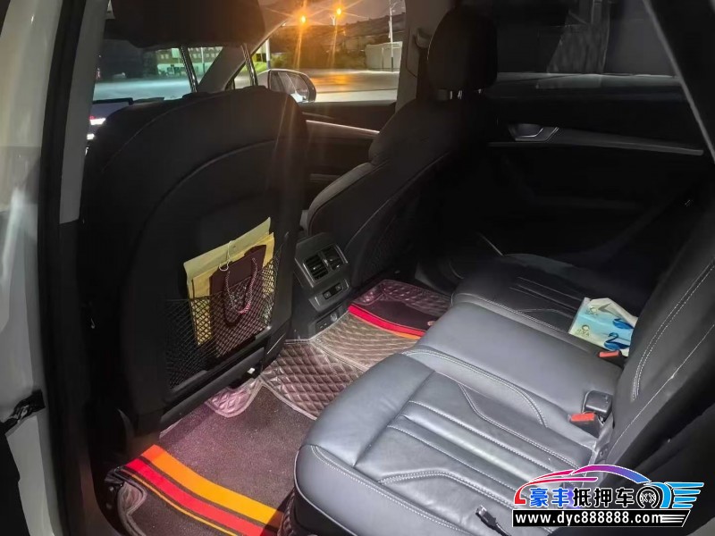 22年奥迪Q5轿车抵押车出售