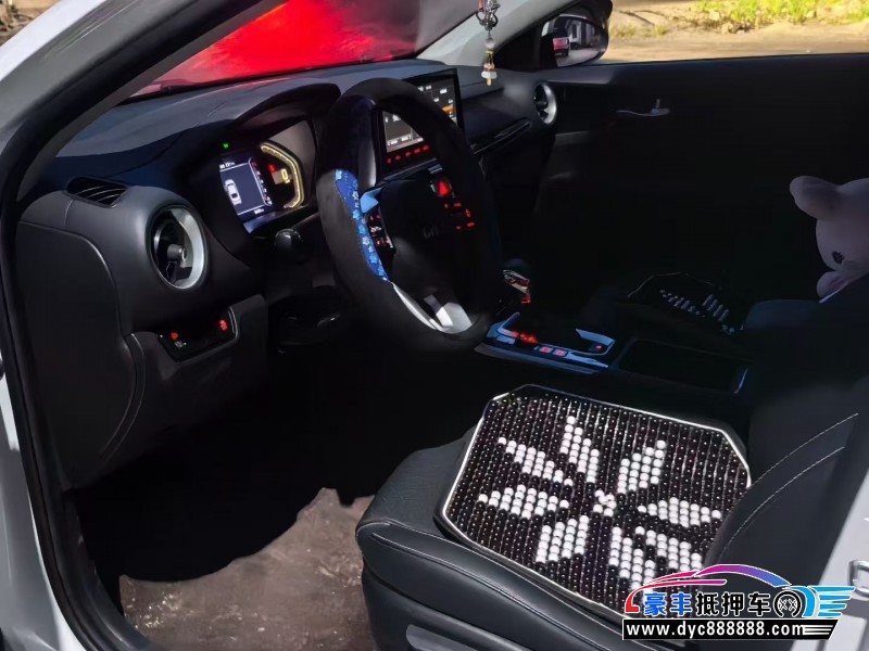 23年起亚K3轿车抵押车出售