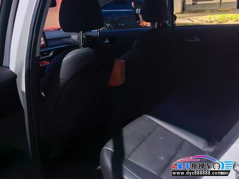 23年起亚K3轿车抵押车出售