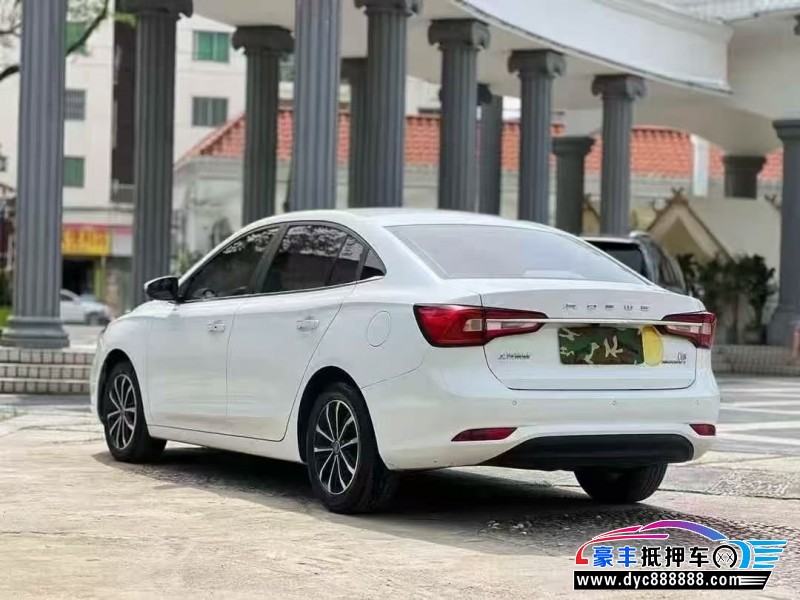 21年荣威i5轿车抵押车出售