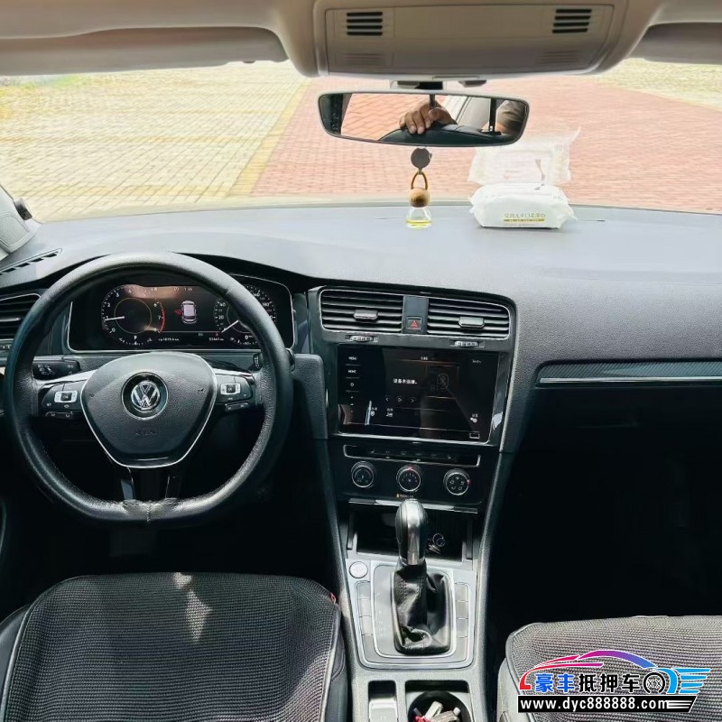 20年大众高尔夫轿车抵押车出售