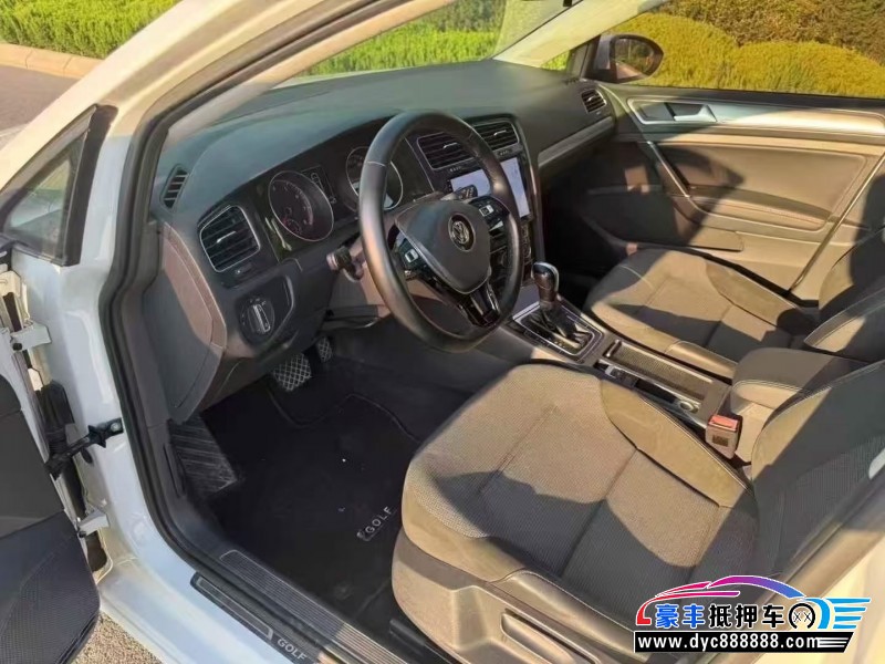 18年大众高尔夫轿车抵押车出售