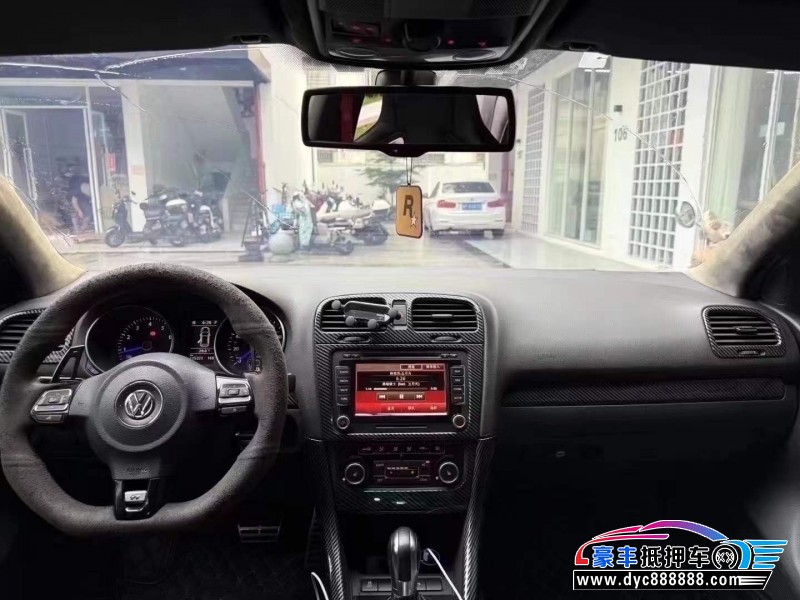 13年大众高尔夫轿车抵押车出售