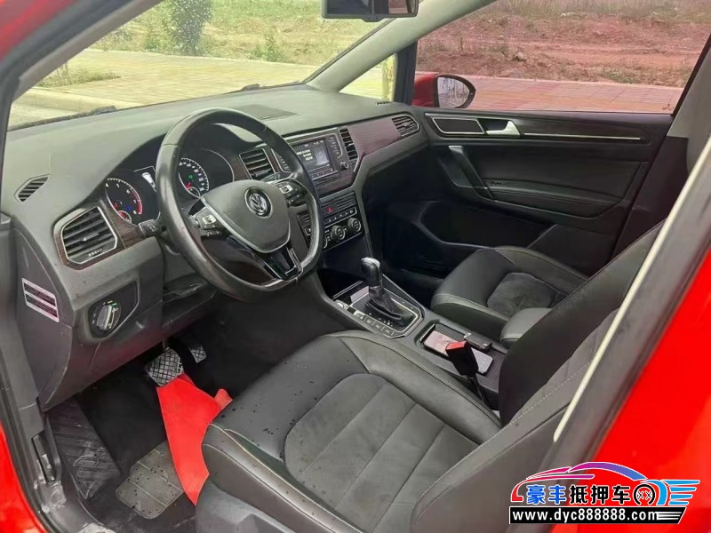 16年大众高尔夫轿车抵押车出售